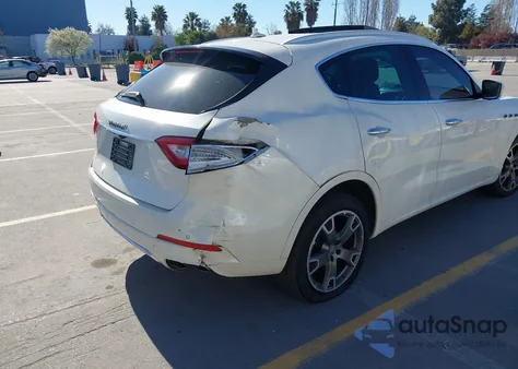 2017 Maserati Levante из США, поврежденный, VIN ZN661XUL0HX245516